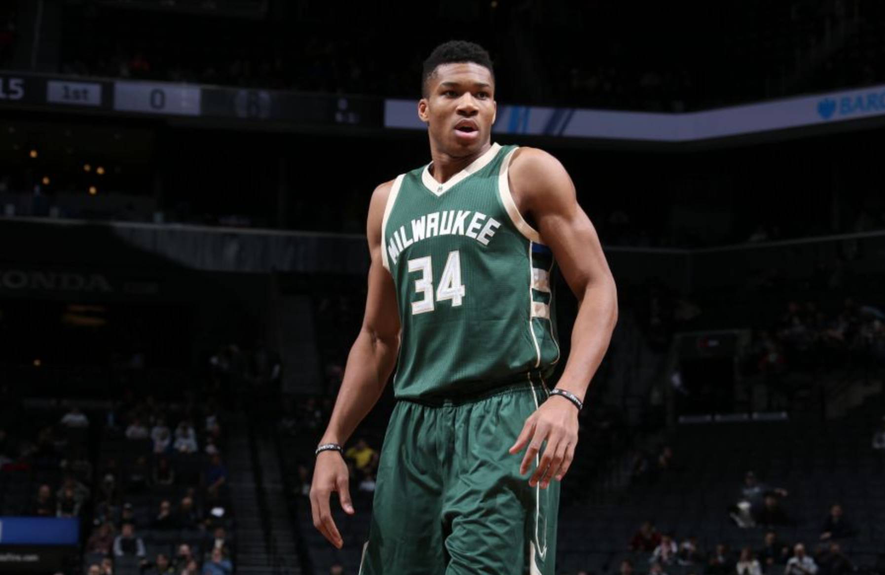 4次超越因扎吉，姆巴佩是欧冠客场戴帽次数最多的球员（四度力压因扎吉，姆巴佩成欧冠客场帽子戏法次数最多的球员）