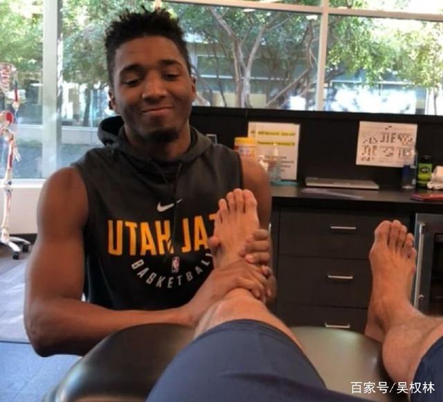 电讯报：布莱顿有意维拉中场博加德，以接替可能离队的巴莱巴（电讯报：布莱顿有意引进维拉中场博加德，或顶替可能离队的巴莱巴）