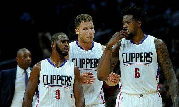 卡拉格：维尔茨本场数据相当亮眼，他的踢法、位置像德布劳内（卡拉格：维尔茨此役数据抢眼，风格与站位颇似德布劳内）