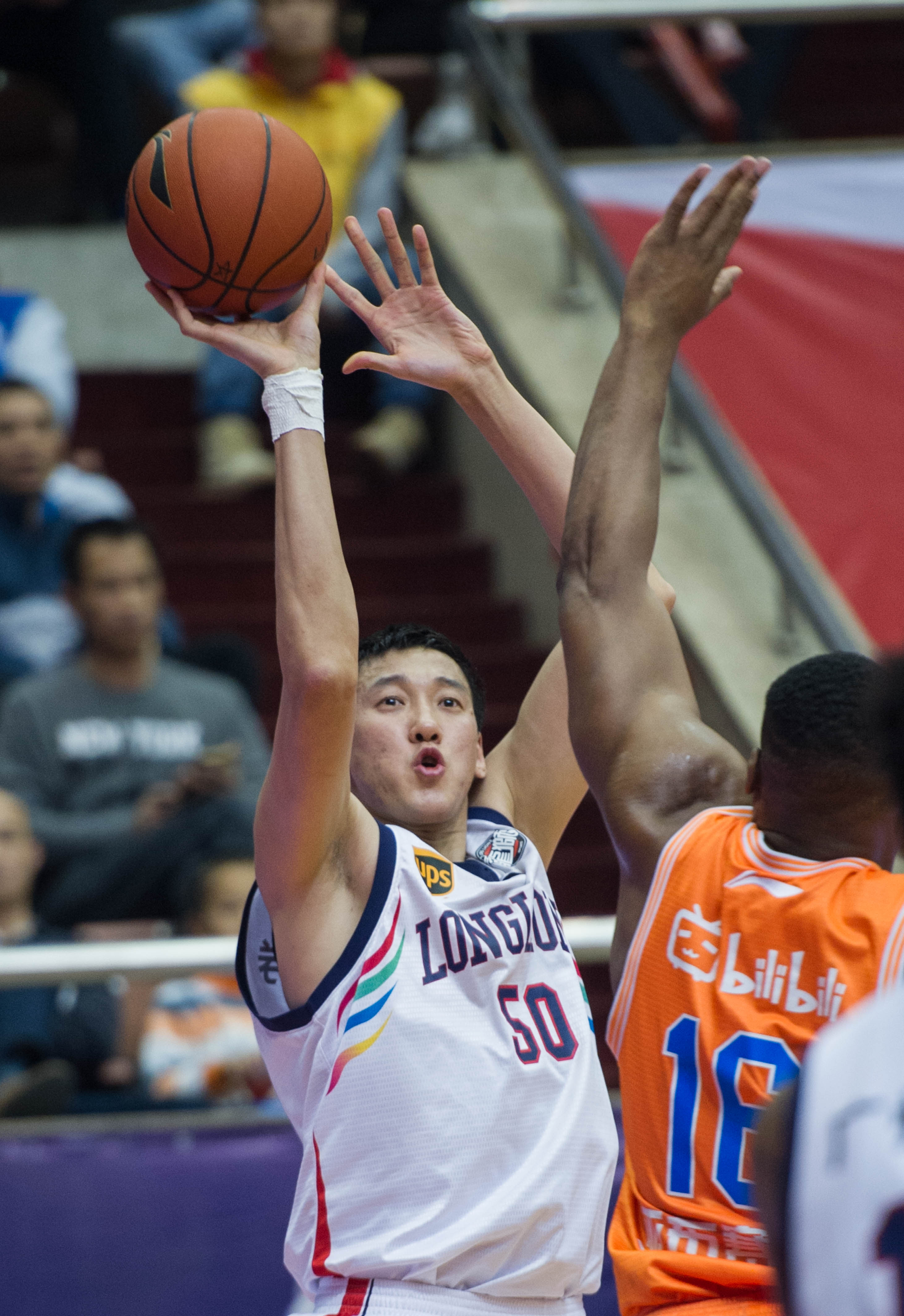 德拉富恩特：我和斯卡洛尼聊了聊，如果有队失误我们就可能碰面（德拉富恩特：已与斯卡洛尼交流，一旦有队失误我们或将相逢）