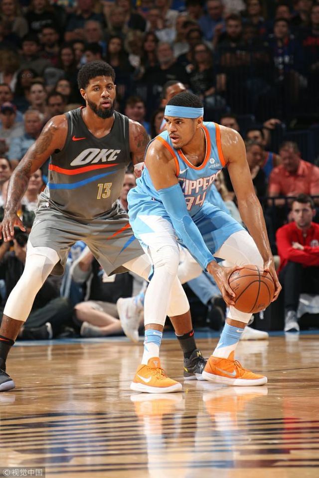 米体：因拉齐奥伤病过多，主席洛蒂托请来神父为球队祝福（米体：拉齐奥伤兵满营，主席洛蒂托邀神父为球队祈福）