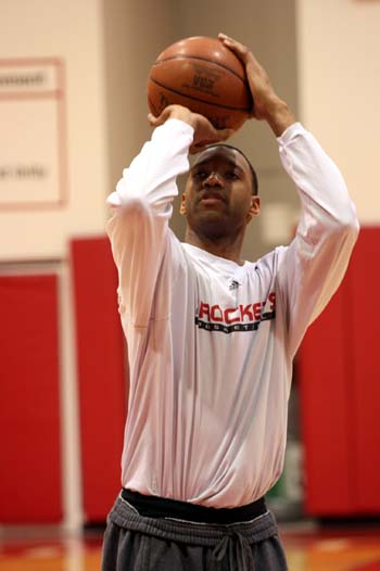 皮耶罗：尤文存在环境问题，心态轻松的球员来这之后都变沉重（皮耶罗：尤文环境不佳，原本轻松的球员来后也会变得沉重）