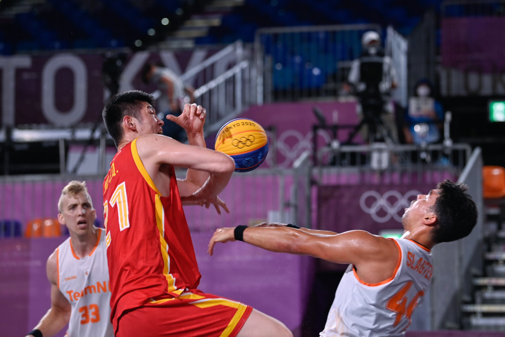 巴尔韦德：后场有库尔图瓦和前场有姆巴佩，我们很安心（巴尔韦德：后有库尔图瓦、前有姆巴佩，我们心里更有底）