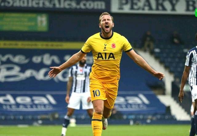 他与队友完 他与队友完